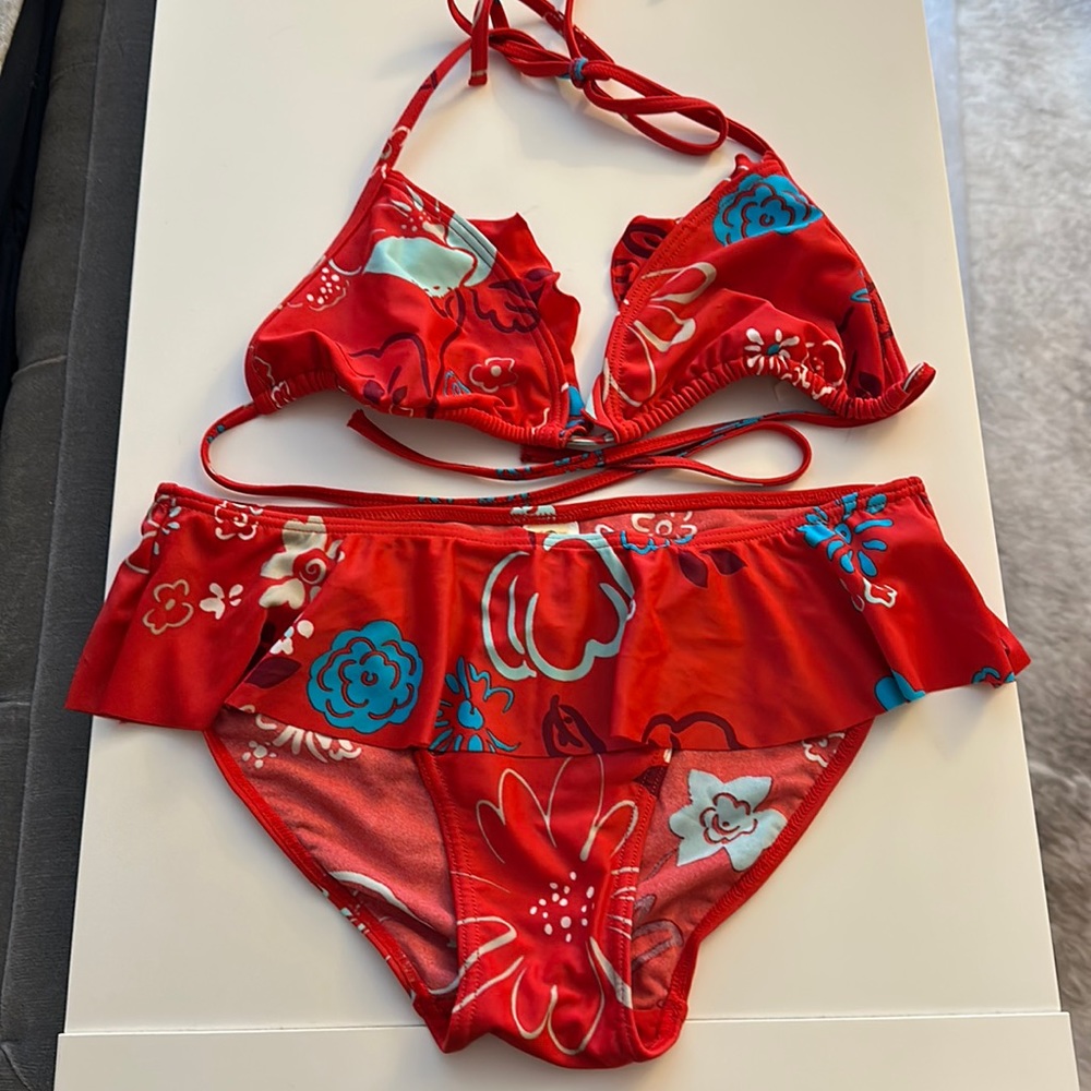 Calvin Klein red floral bikini with flounce, barely worn, sz small